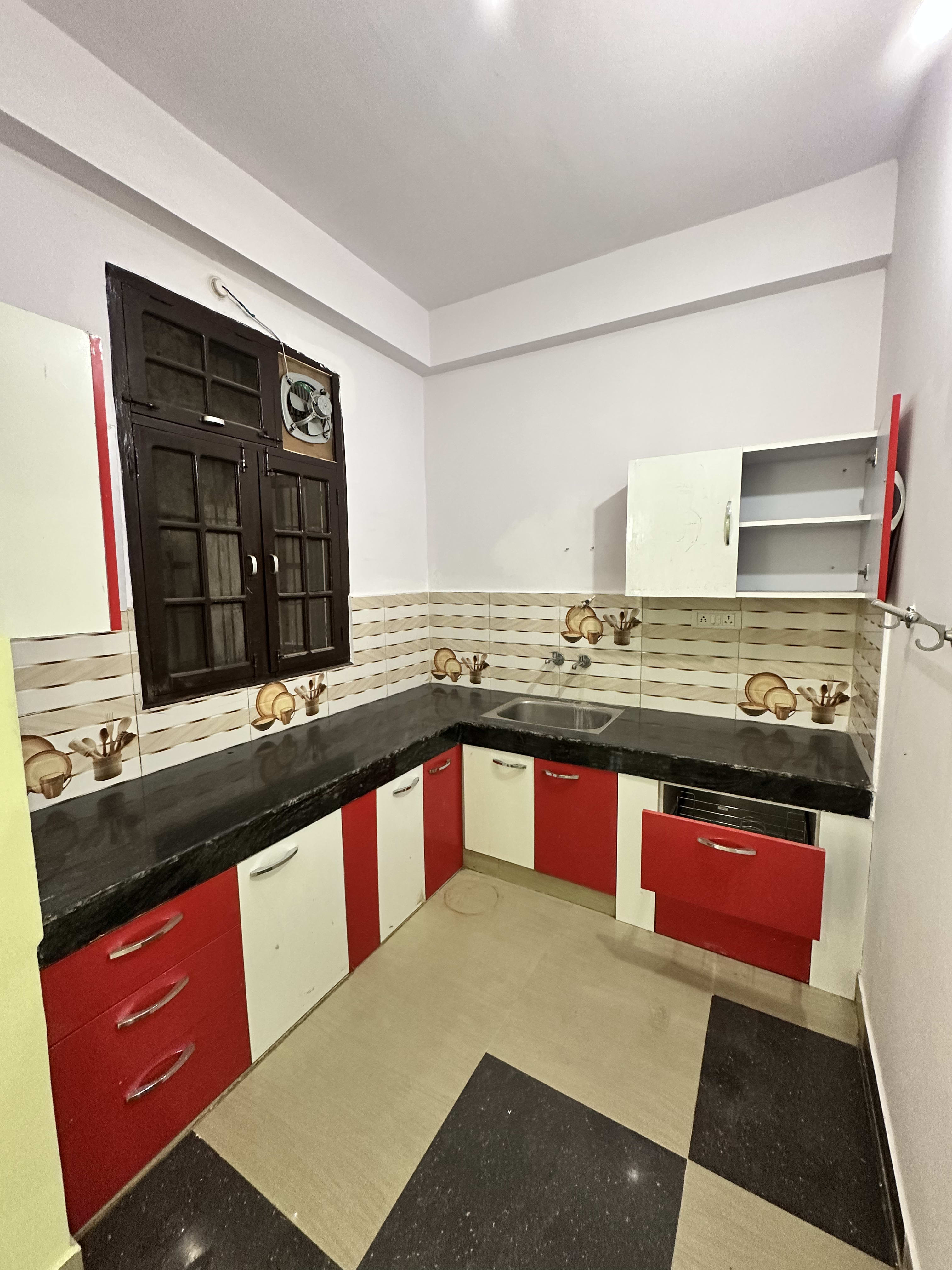 2BHK Flat for Rent in Takrohi, Indira Nagar, Lucknow - photo 2
