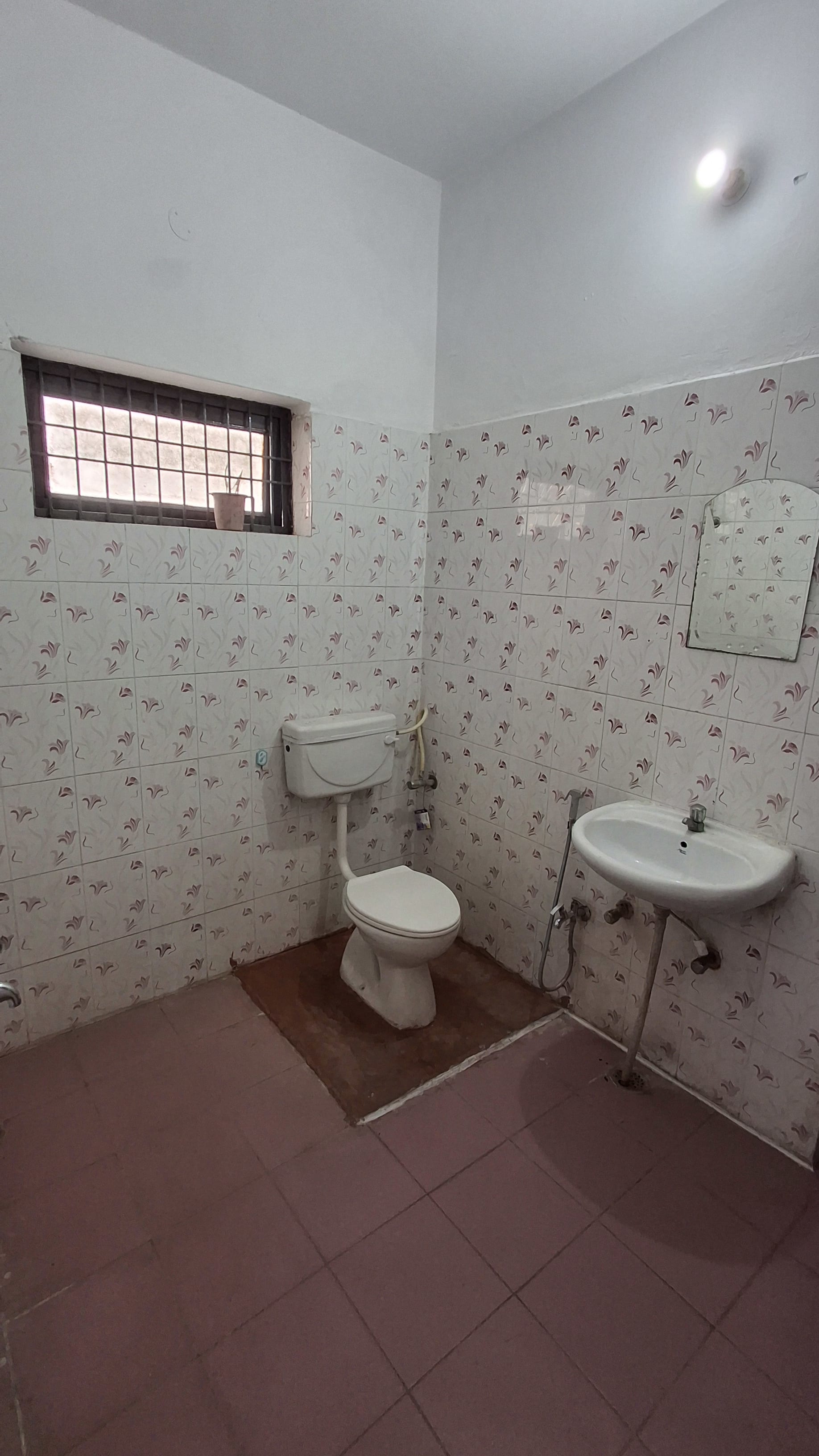 3BHK For Rent Near Rashmi Khand, Bangla Bazaar - photo 4