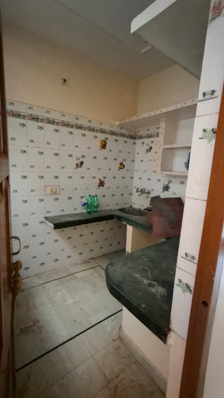 3 BHK for Rent in Sector-H, Ashiyana - photo 2