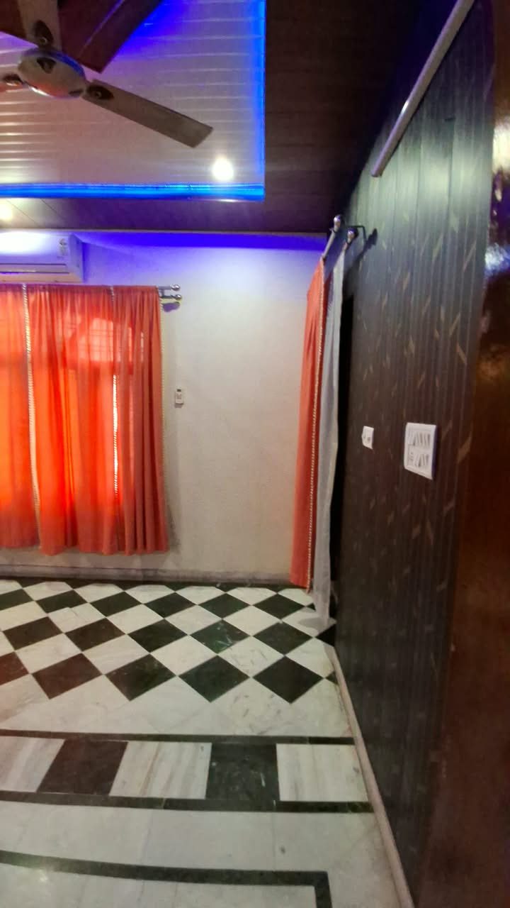 3BHK Semi-Furnished Flat in LDA Colony, Lucknow - photo 2