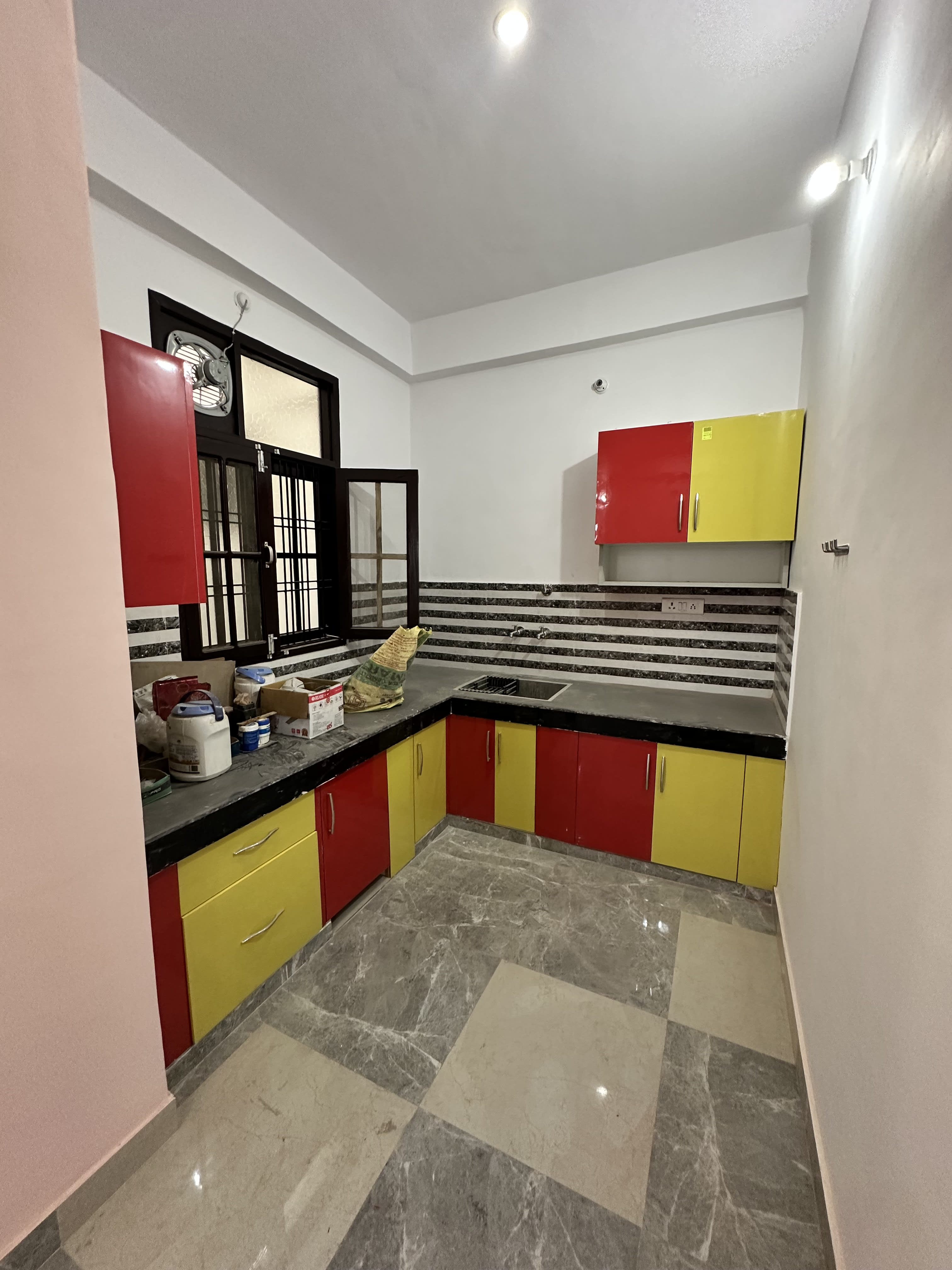 2BHK Flat for Rent in Takrohi, Indira Nagar, Lucknow - photo 2