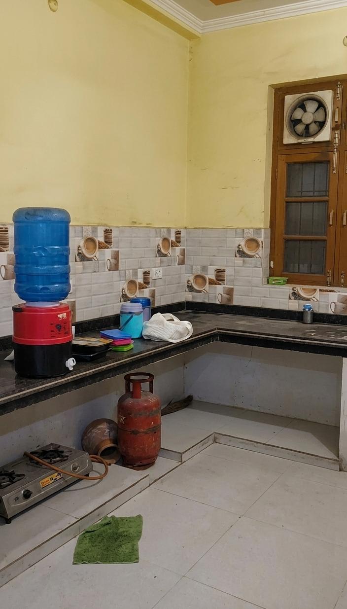 2Bhk For Rent in Tedhi Puliya Chowraha, Lucknow - photo 2