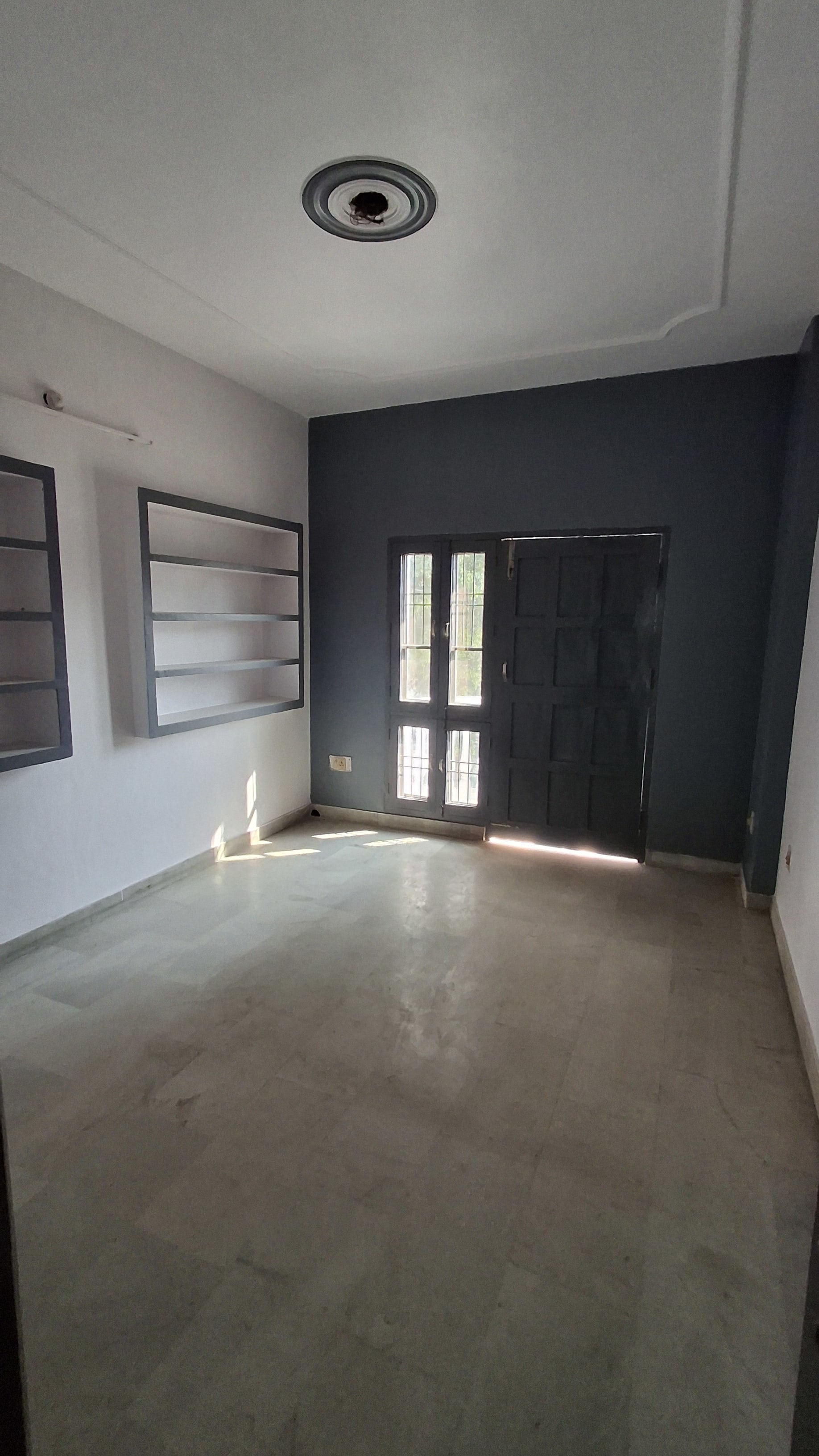 3BHK For Rent Near Rashmi Khand, Bangla Bazaar - photo 2