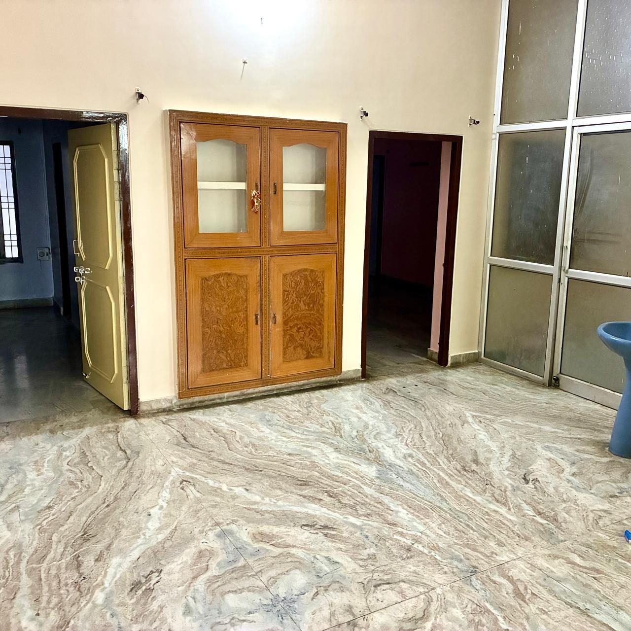Spacious 2BHK Unfurnished Flat in Rashmi Khand Road, Lucknow - photo 3