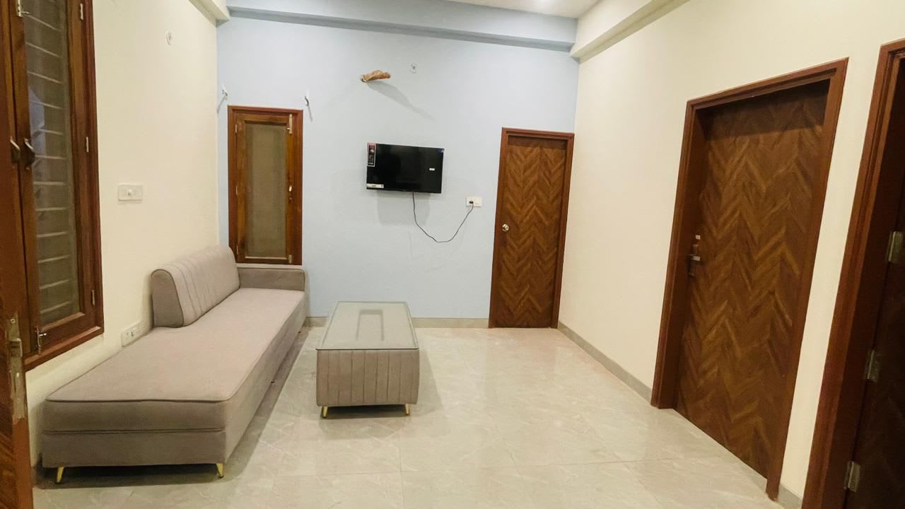 PG in Lolai, Amity University Lucknow, Lucknow