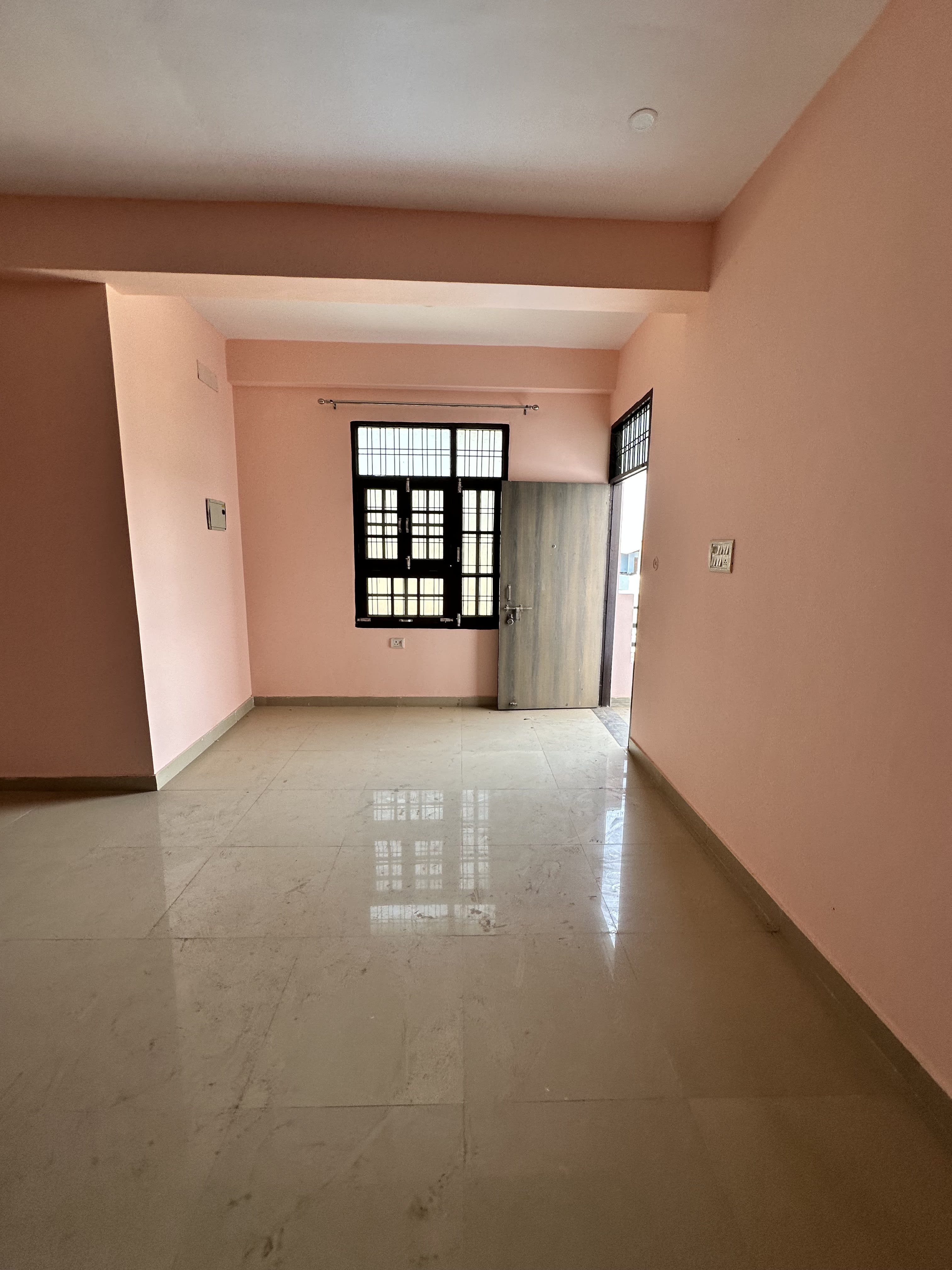 2BHK Flat for Rent in Takrohi, Indira Nagar, Lucknow - photo 4