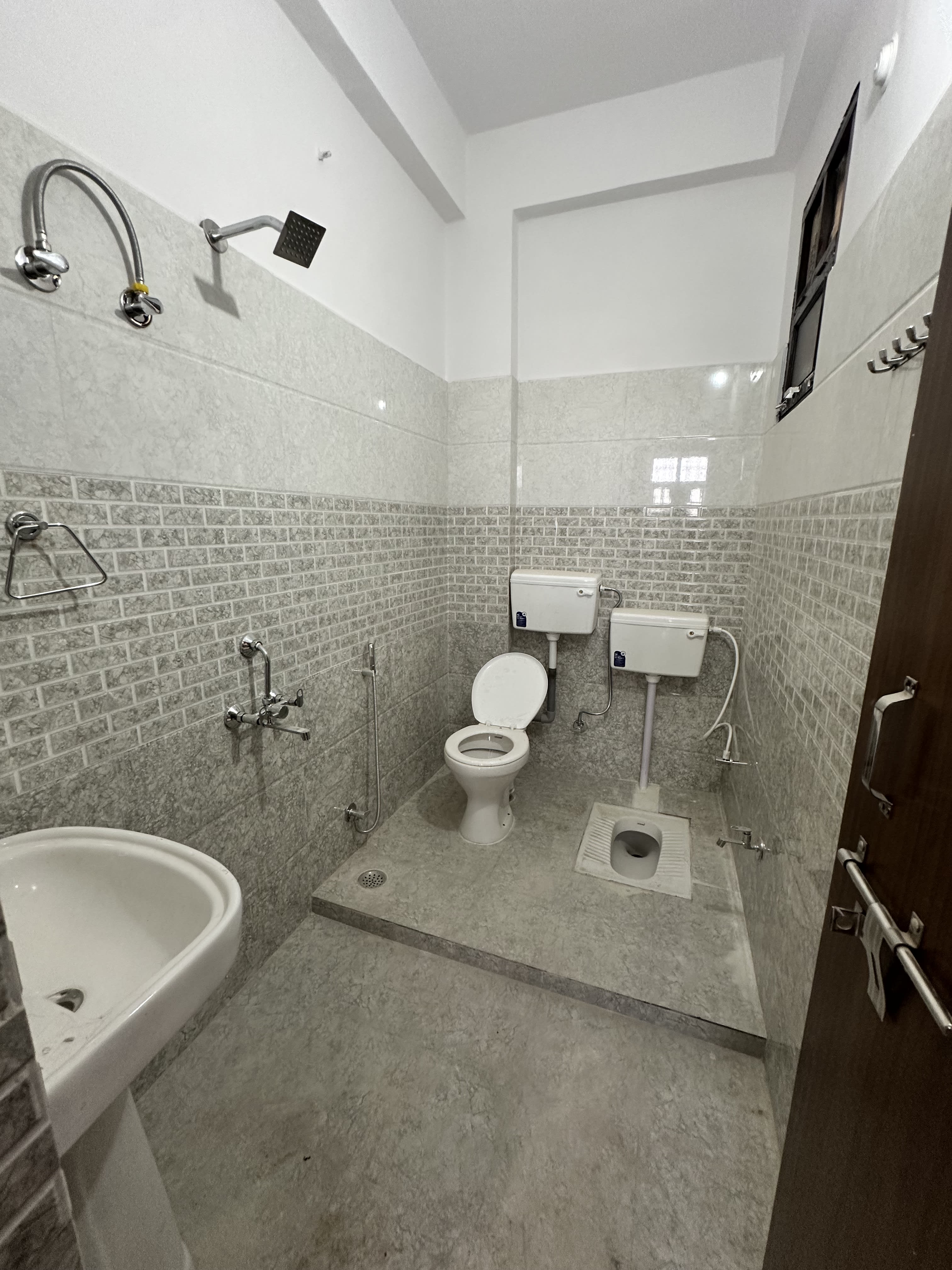 2BHK Flat for Rent in Takrohi, Indira Nagar, Lucknow - photo 5