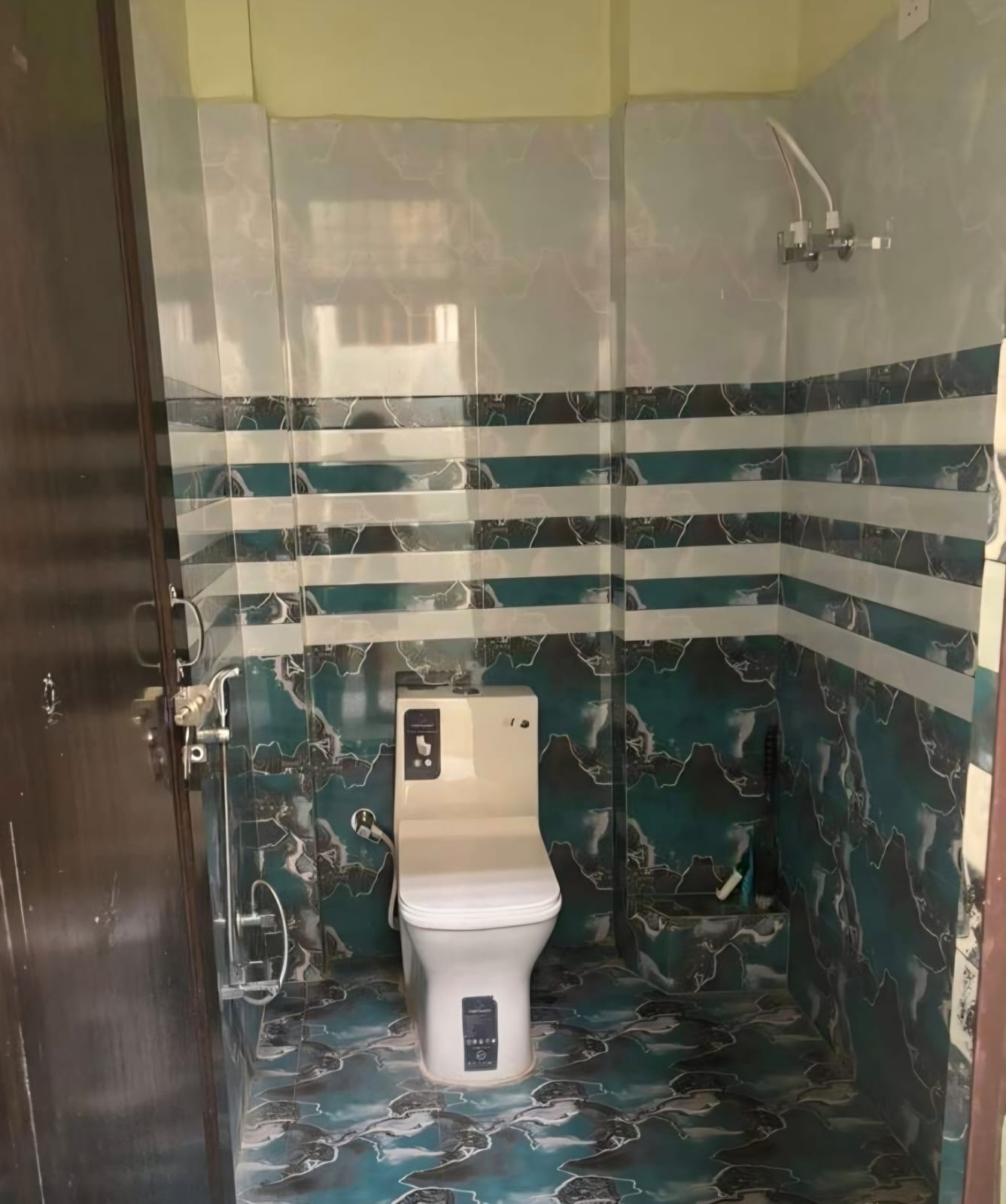Single Room for Rent near Mansarovar Colony, Lucknow (for girls) - photo 4