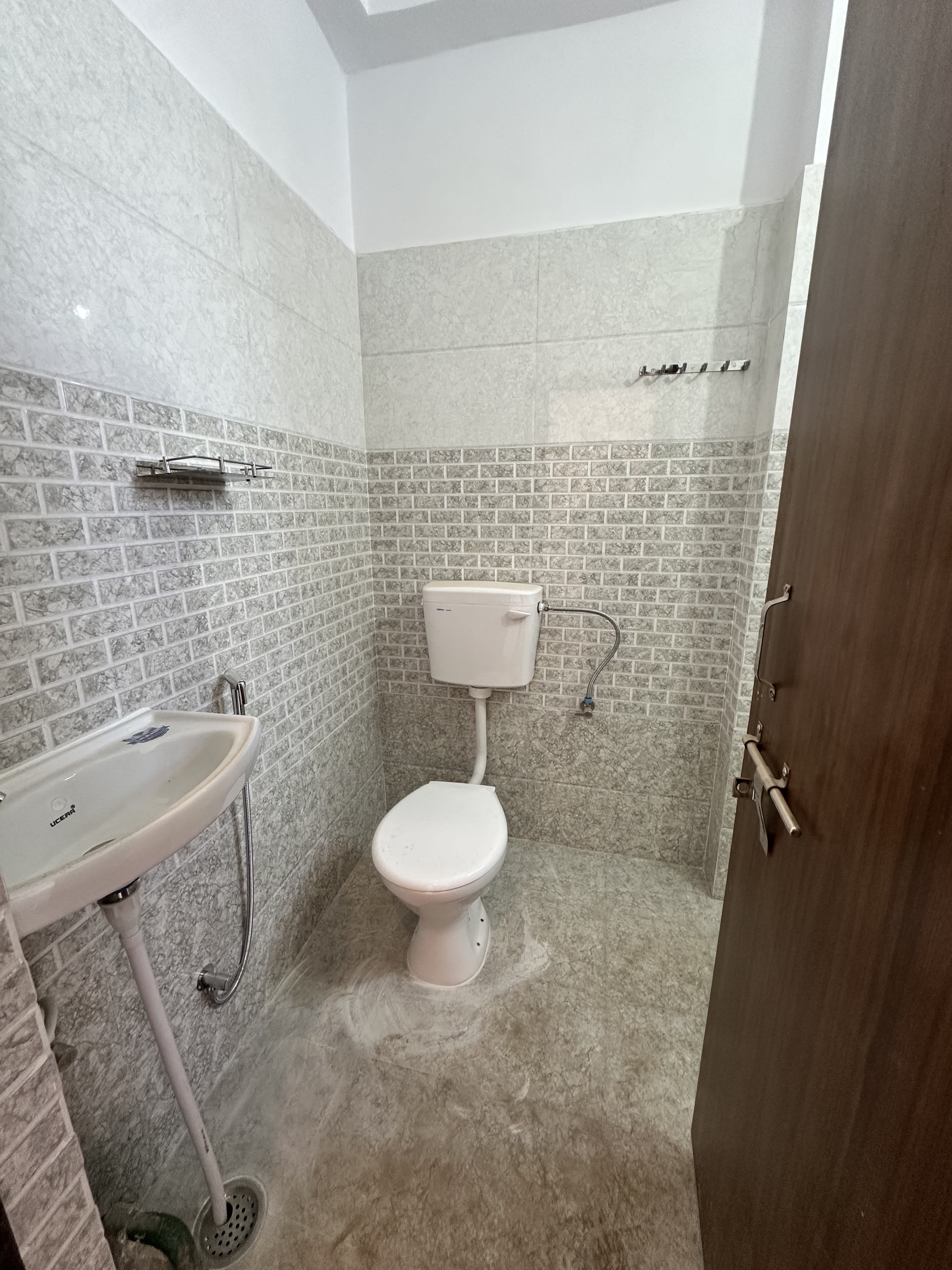 2BHK Flat for Rent in Takrohi, Indira Nagar, Lucknow - photo 4