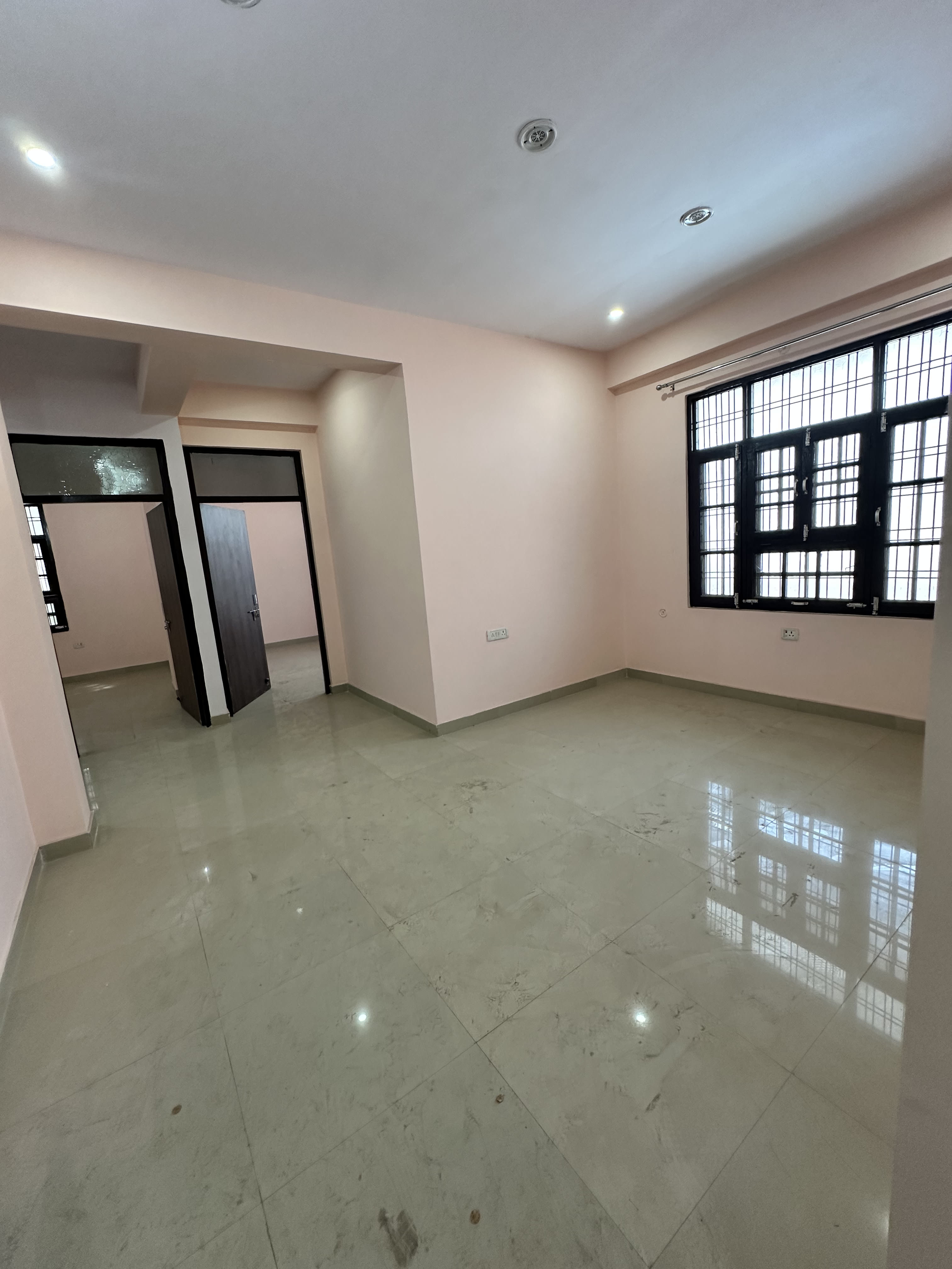 2BHK Flat for Rent in Takrohi, Indira Nagar, Lucknow - photo 2